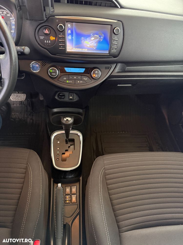 Toyota Yaris 1.5 VVT-i HSD Y20 Collection Bi-Tone - 7