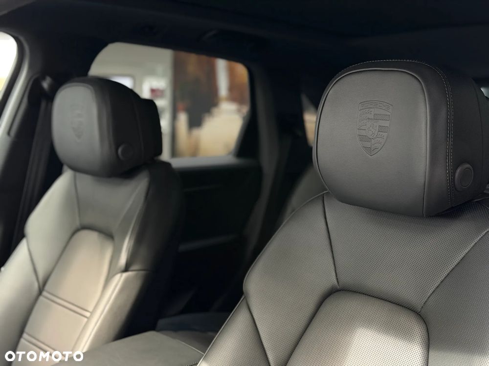 Porsche Cayenne Black Edition - 26