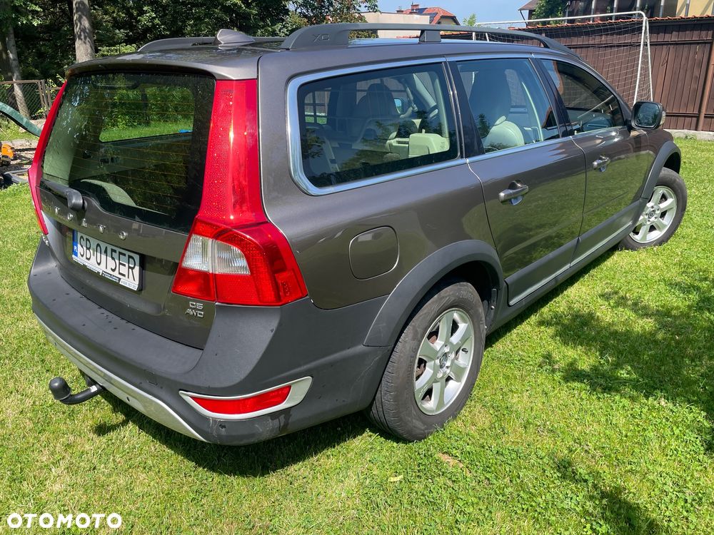 Volvo XC 70 D5 AWD Momentum - 24
