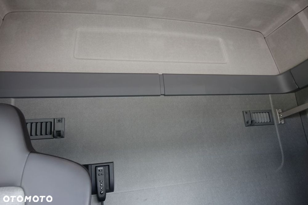 Renault GAMA T440 / EURO 6 / STANDARD / ADR / AUTOMAT / KLIMATYZACJA POSTOJOWA / SILNIK 13L - 23