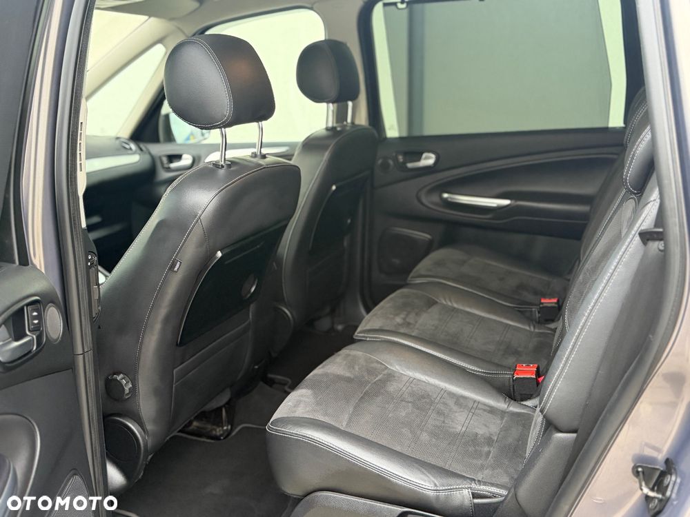 Ford Galaxy 2.2 TDCi DPF Titanium - 28