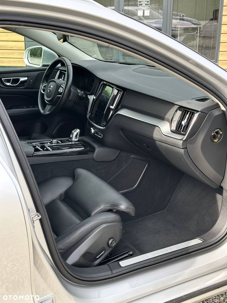 Volvo V60 T8 AWD Recharge Geartronic Inscription - 14