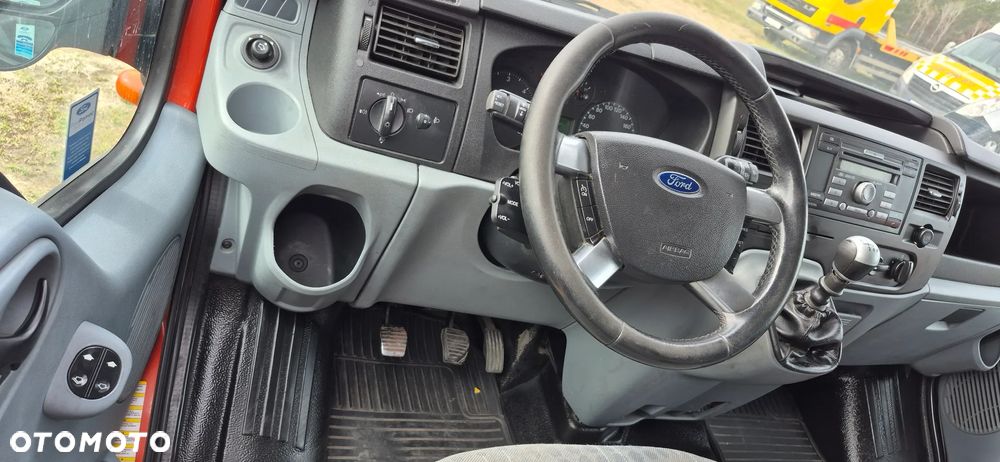 Ford TRANSIT - 13