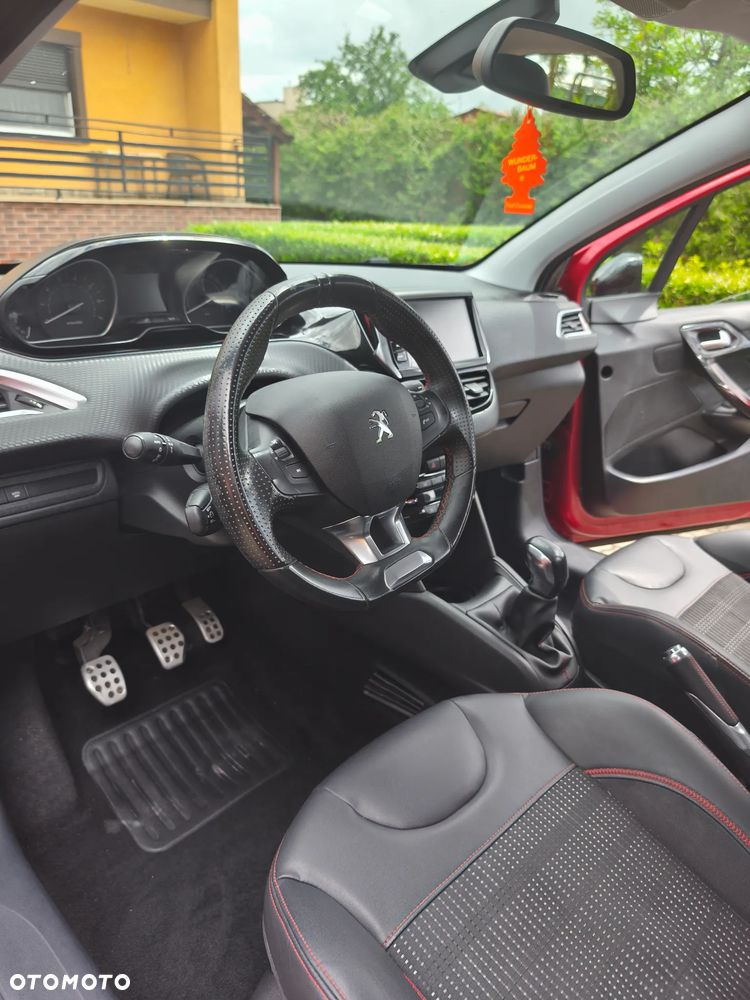Peugeot 208 1.2 PureTech Allure S&S - 19