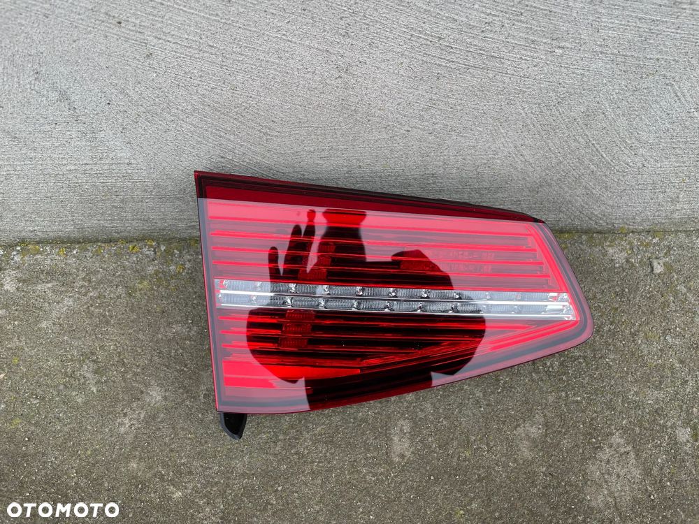 LAMPA TYLNA LEWA W KLAPĘ VW PASSAT B8 2015-2019 - NOWA AL - 1