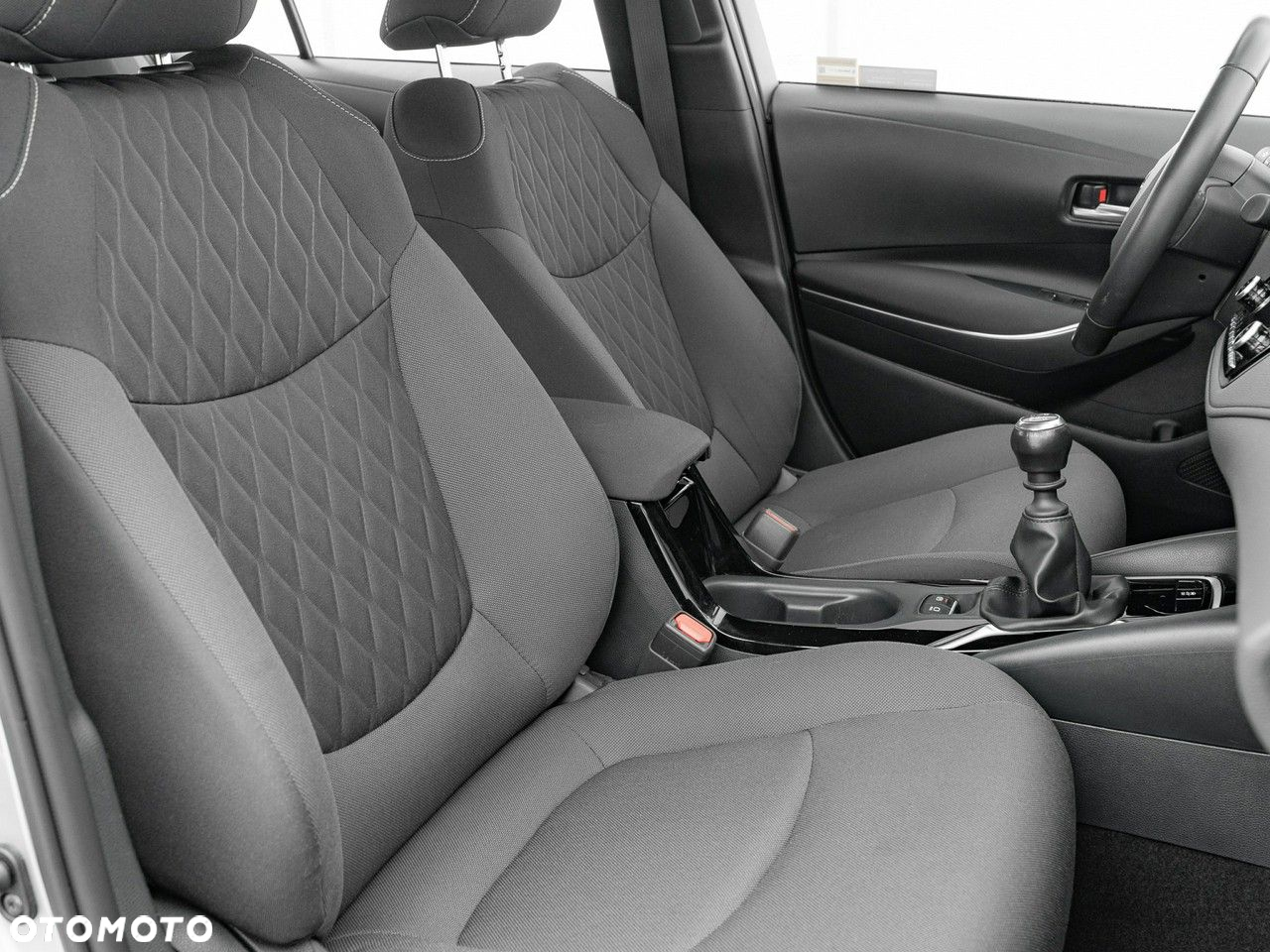 Toyota Corolla 1.5 Comfort - 34