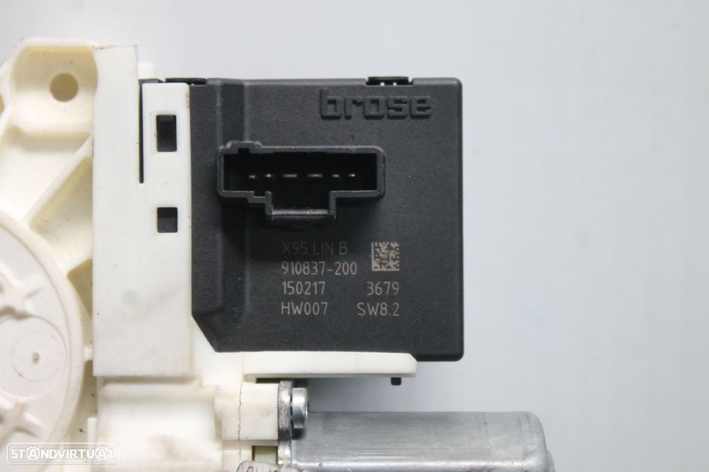 MOTOR ELEVATÓRIO DO VIDRO DIREITO RENAULT MÉGANE III - 4