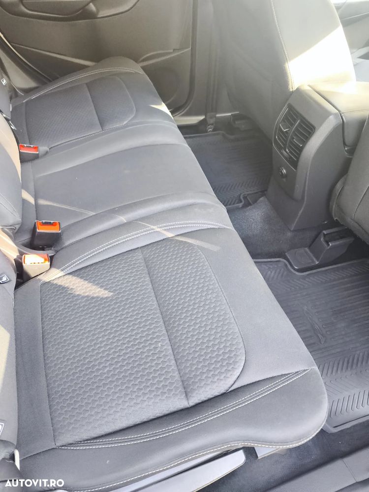Ford Kuga - 15