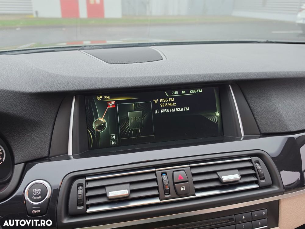 BMW Seria 5 520d Aut. Luxury Line - 30