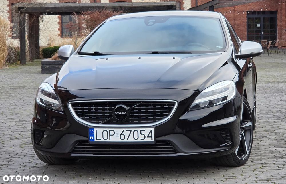 Volvo V40 D3 Drive-E R-Design Momentum - 4