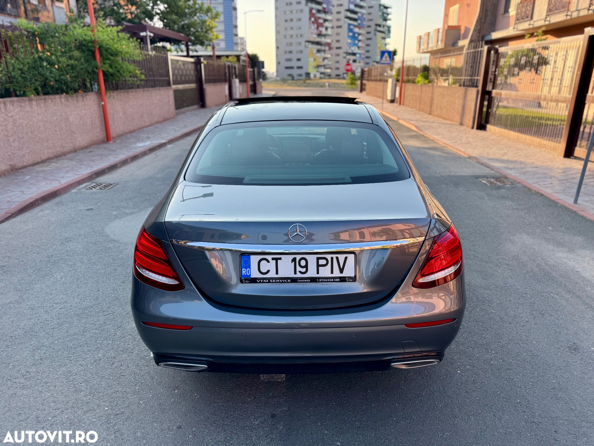 Mercedes-Benz E - 20