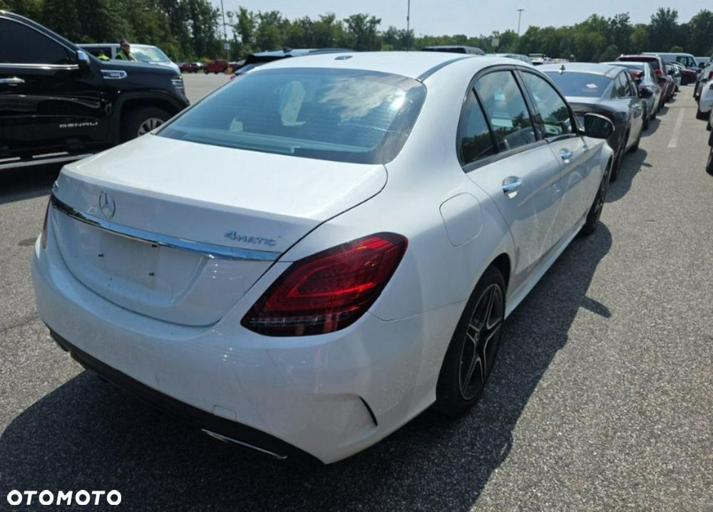 Mercedes-Benz Klasa C 300 4Matic 9G-TRONIC AMG Line - 4