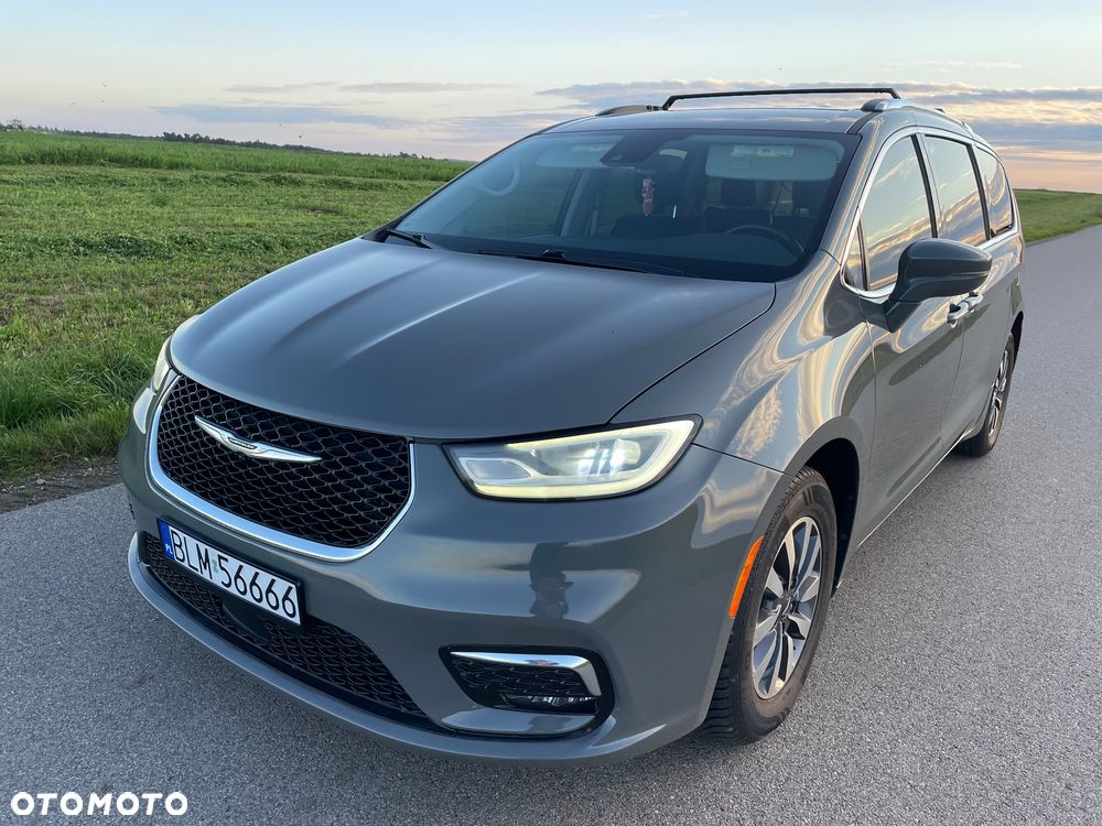 Chrysler Pacifica - 5