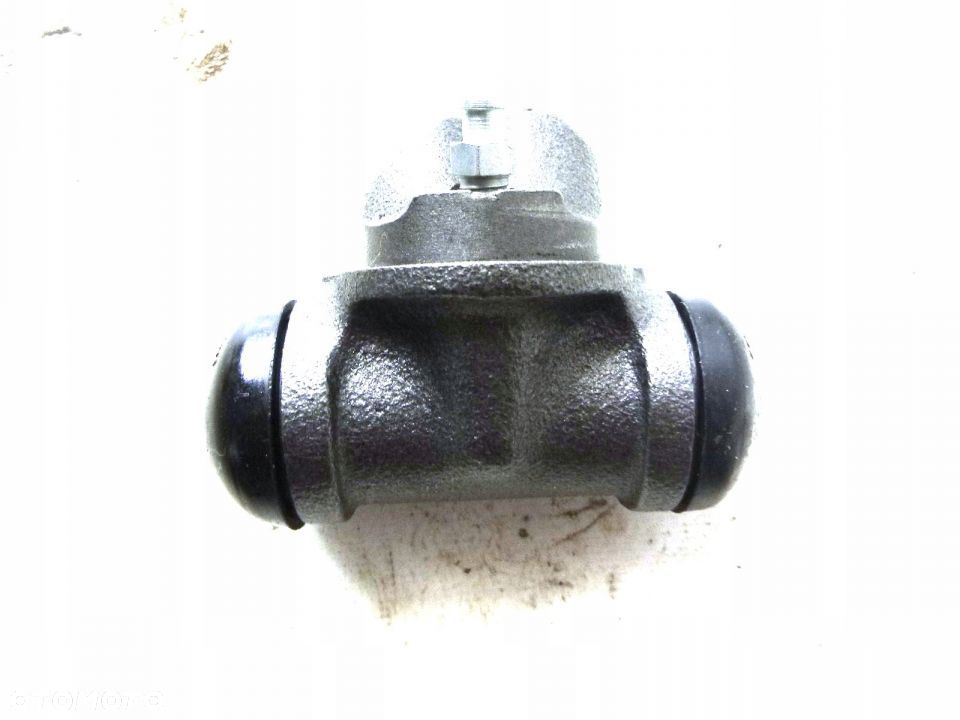 Cylinderek hamulcowy RENAULT 20, 25, 30; SAMURAI - 5