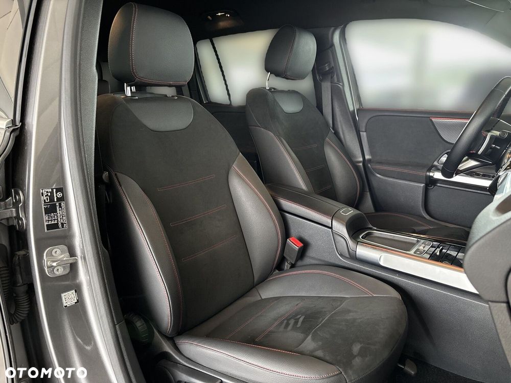 Mercedes-Benz GLB - 19