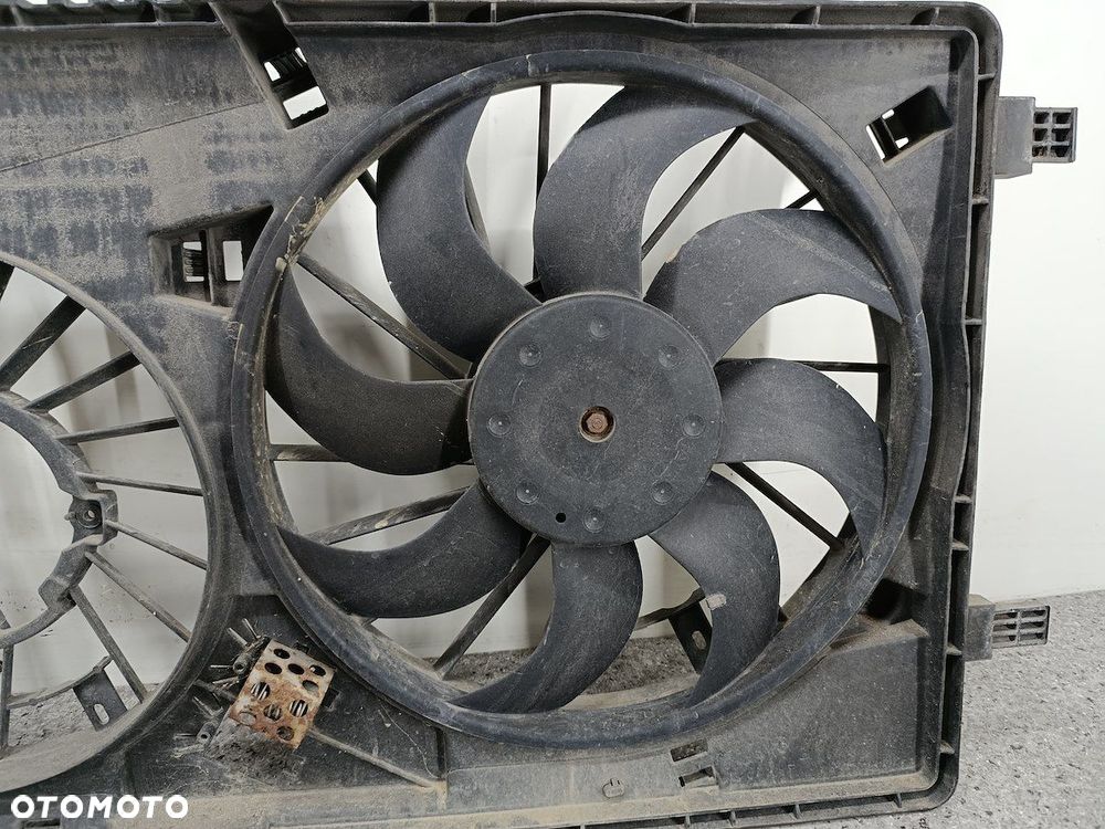 WENTYLATOR CHŁODNICY RENAULT MASTER III 214818787R 2.3 DCI - 3