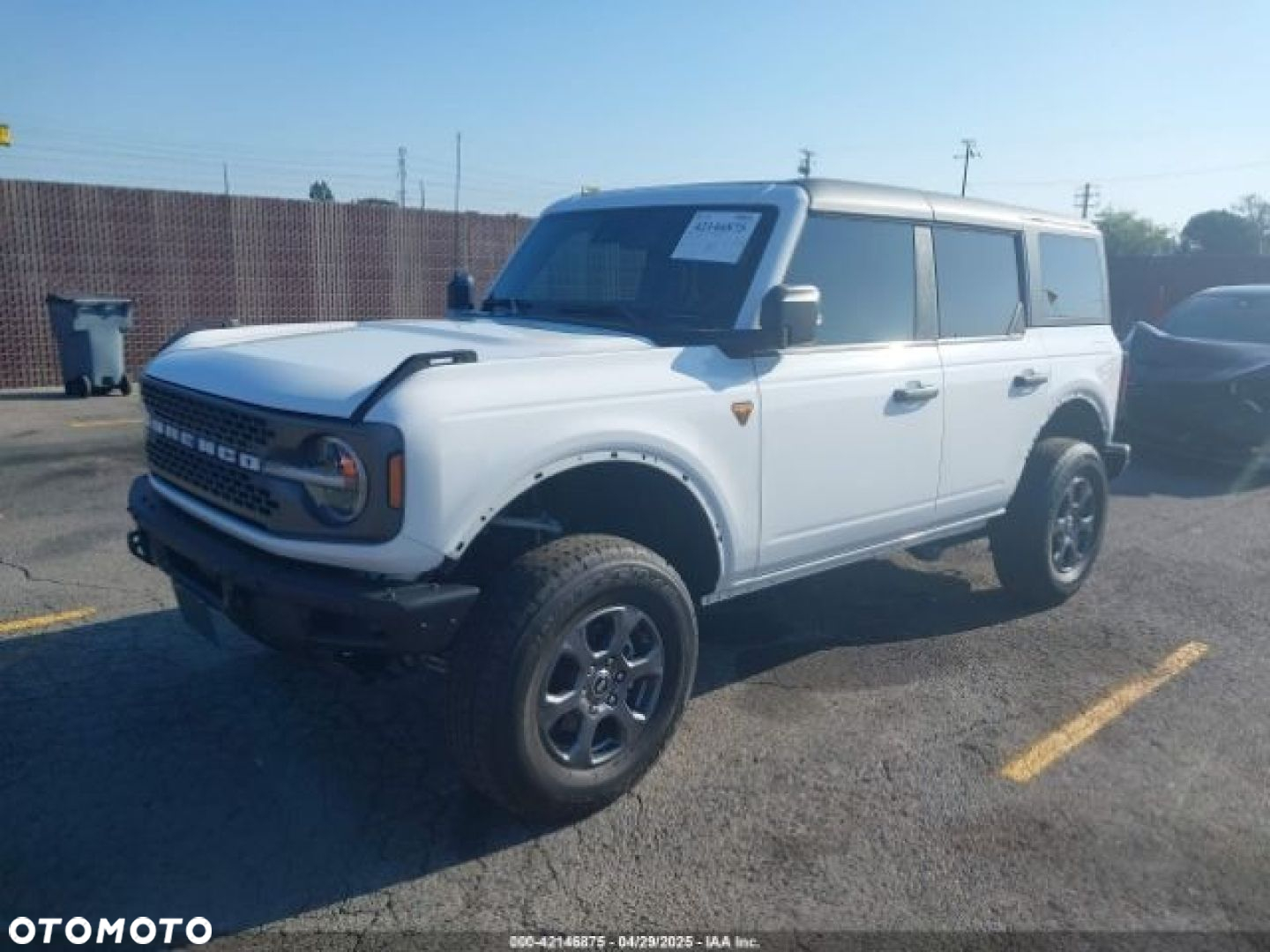 Ford Bronco - 2