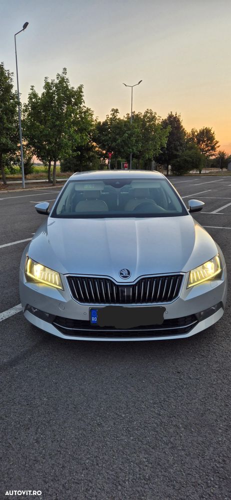 Skoda Superb 2.0 TDI DSG Laurin & Klement - 1