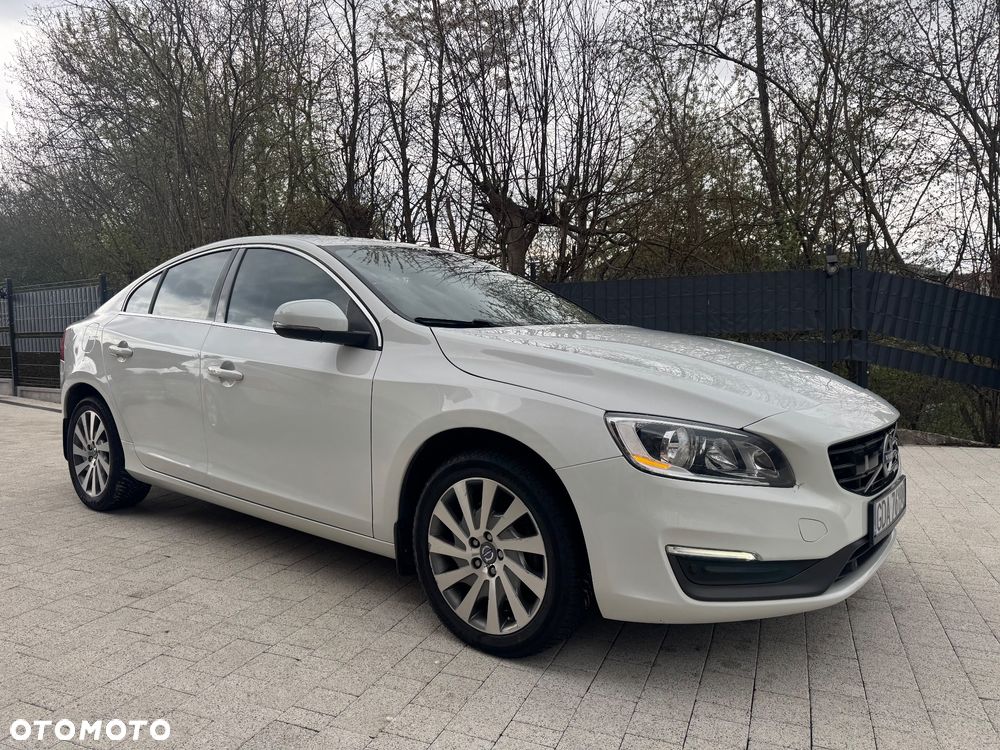 Volvo S60 T5 Drive-E Dynamic Edition (Momentum) - 2