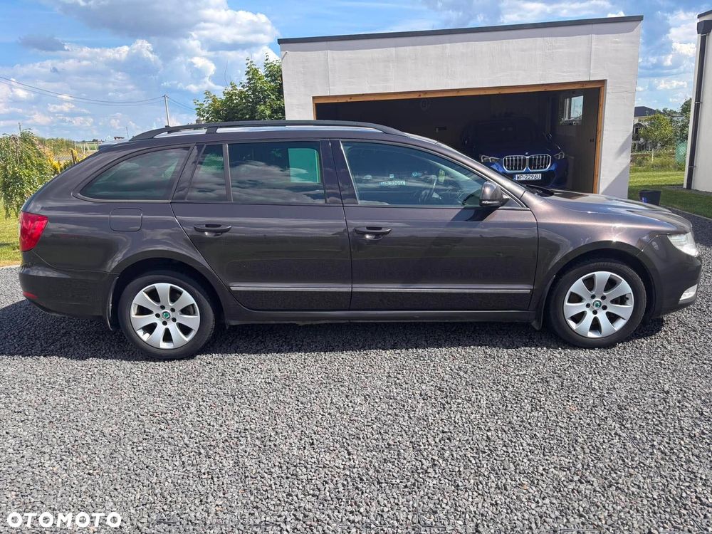 Skoda Superb 2.0 TDI DSG Ambition - 3