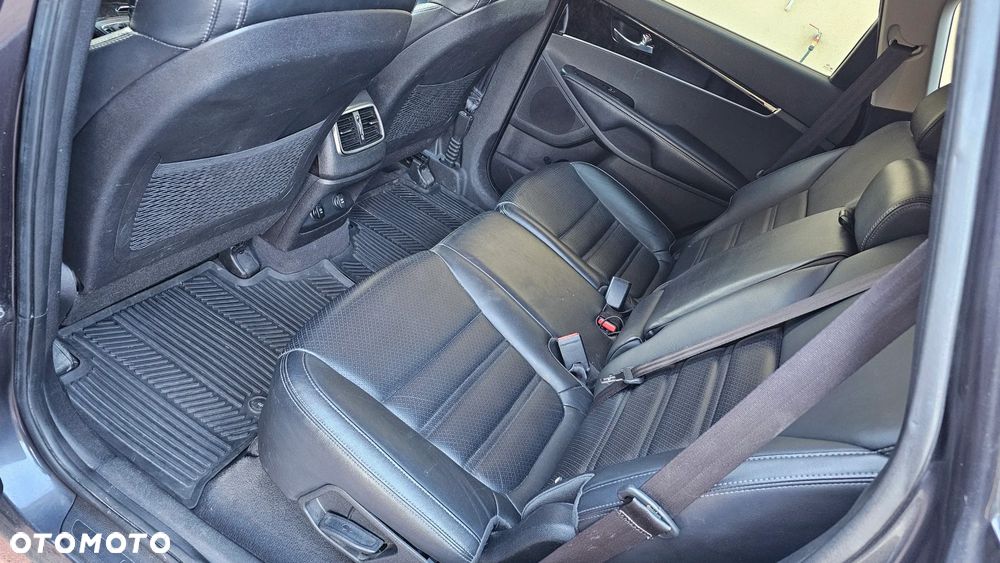 Kia Sorento - 24