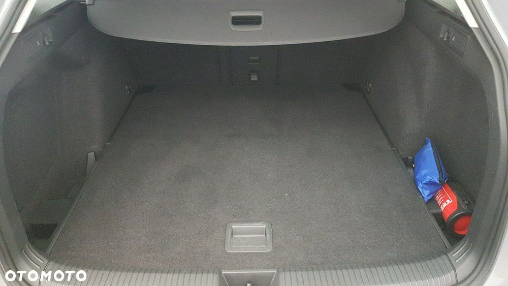 Volkswagen Golf - 18