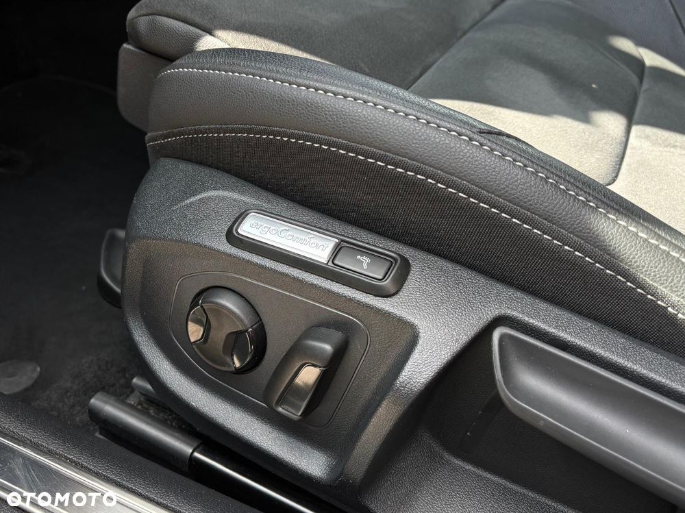 Volkswagen Arteon 2.0 TDI SCR 4Motion DSG R-Line Edition - 19