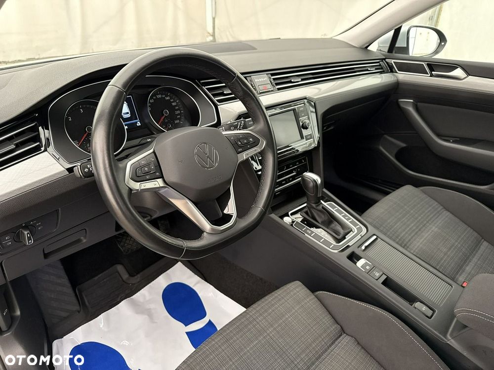 Volkswagen Passat - 14