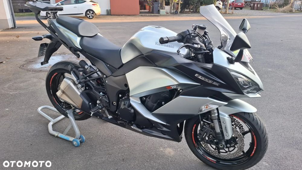 Kawasaki Ninja 1000 SX - 9
