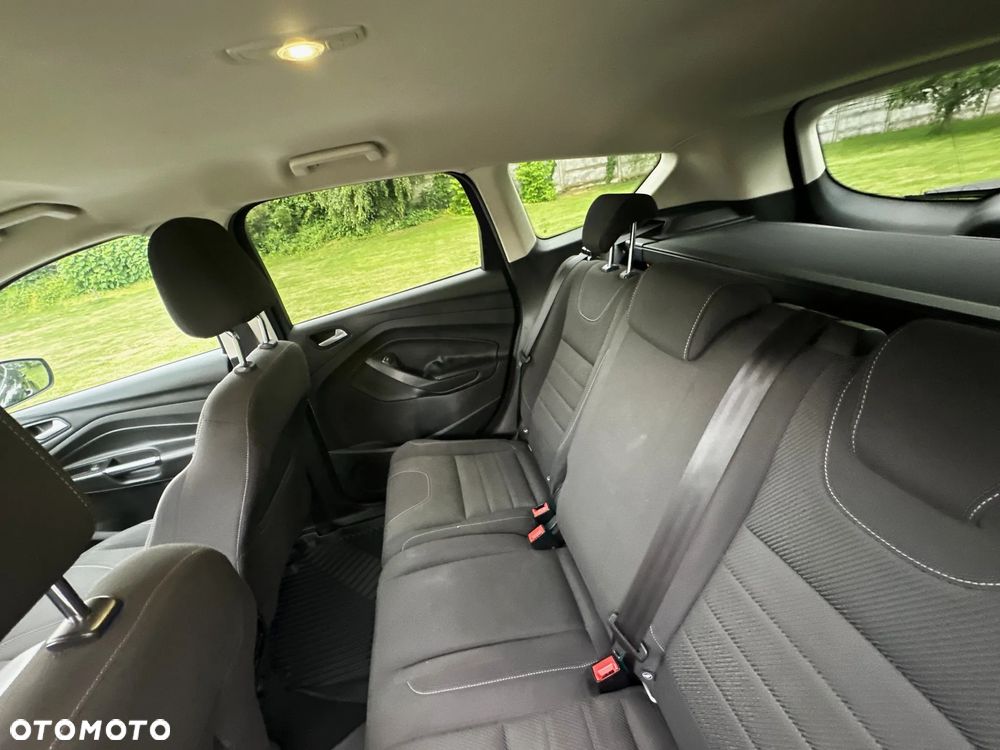 Ford Kuga 2.0 TDCi 2x4 SYNC - 36