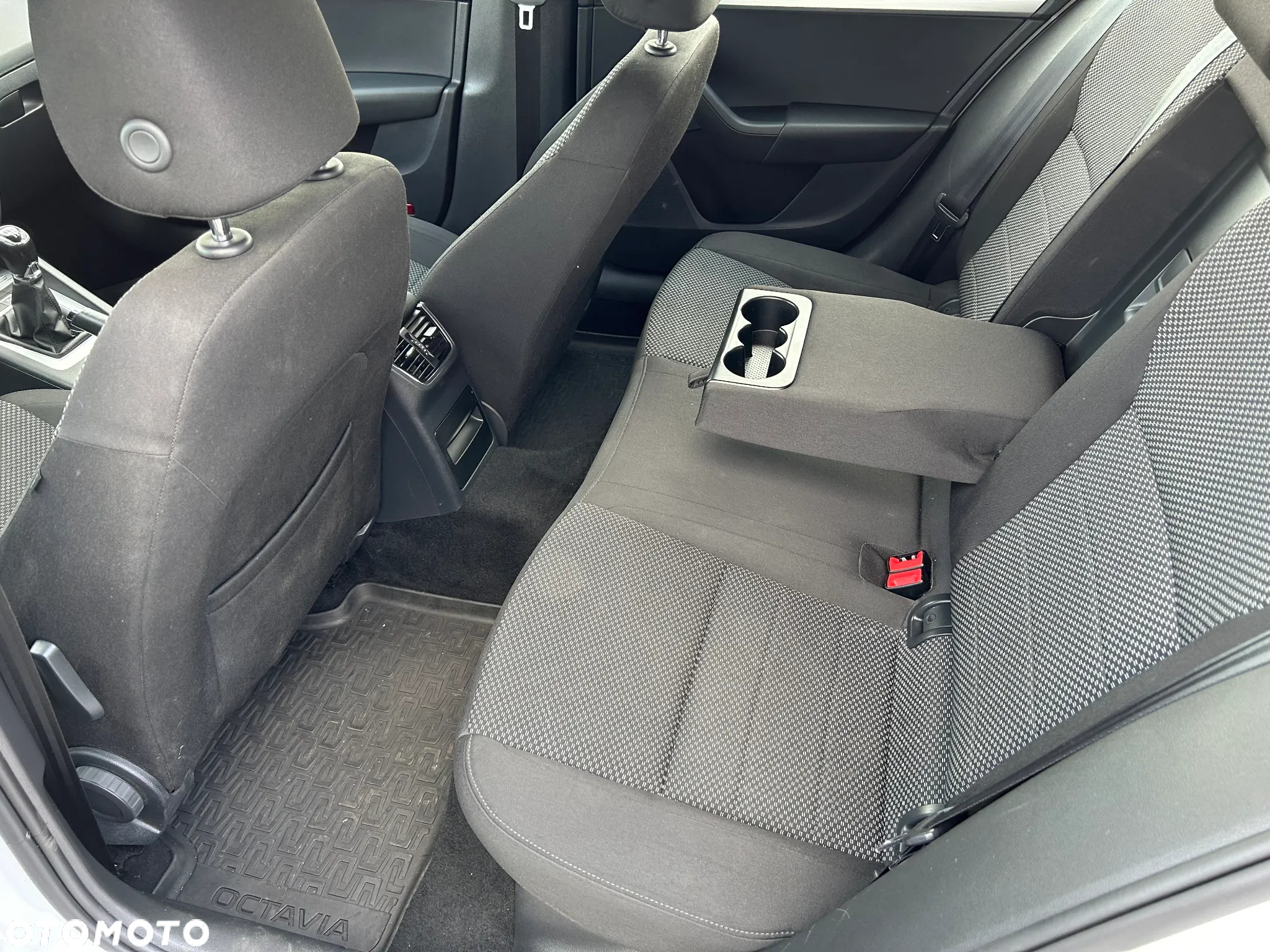 Skoda Octavia 2.0 TDI Style - 6