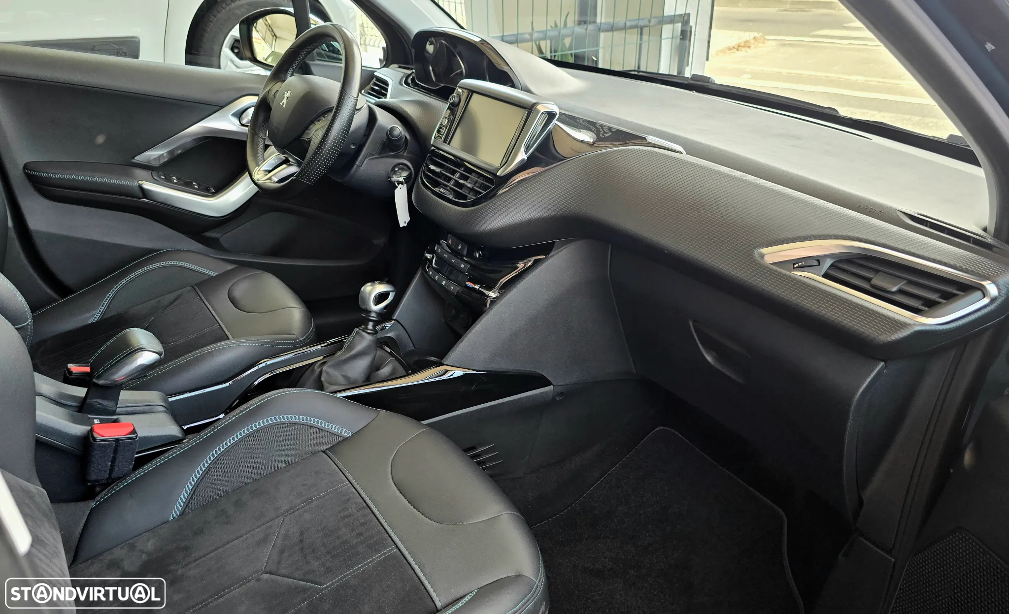 Peugeot 2008 1.2 PureTech Crossway - 15