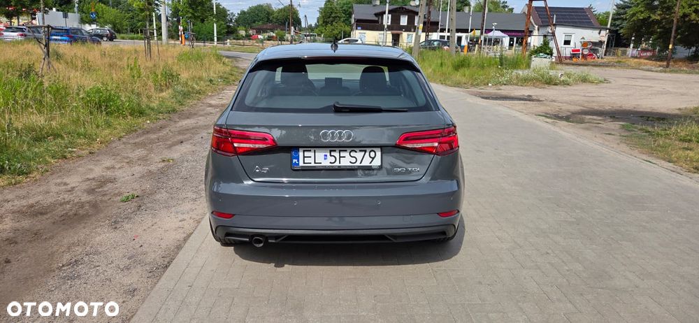 Audi A3 Sportback 1.6 TDI S tronic - 4