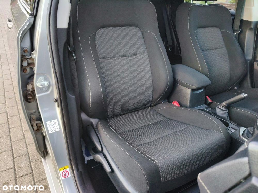 Toyota Auris 1.6 Valvematic Executive - 10