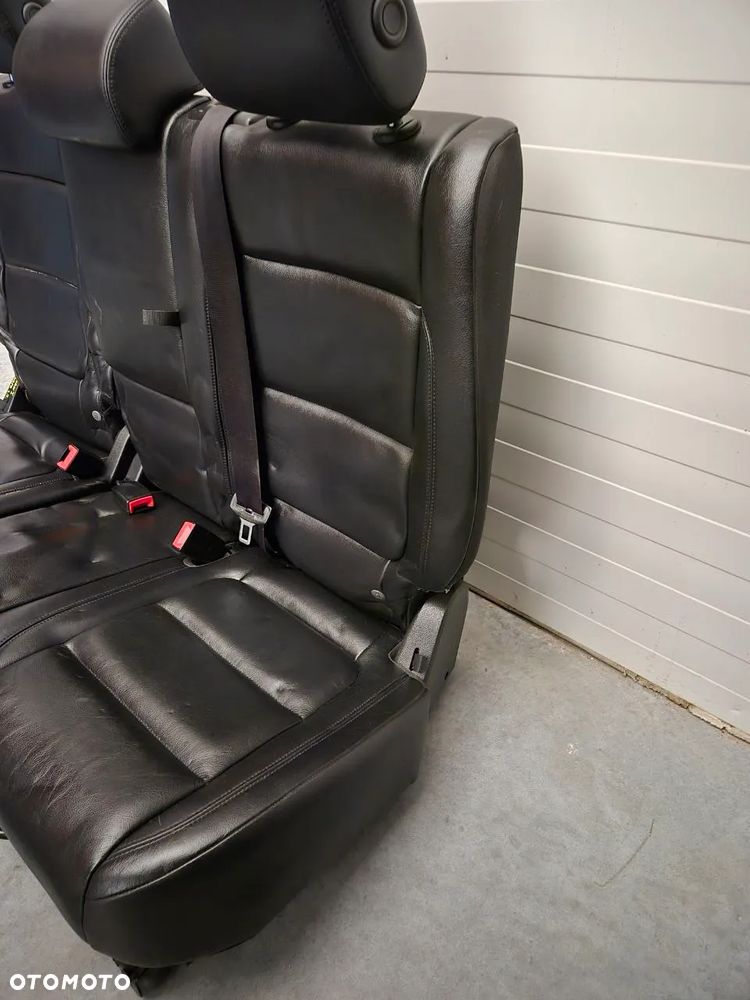 TIGUAN I KANAPA BOCZEK DRZWI TYŁ - 11