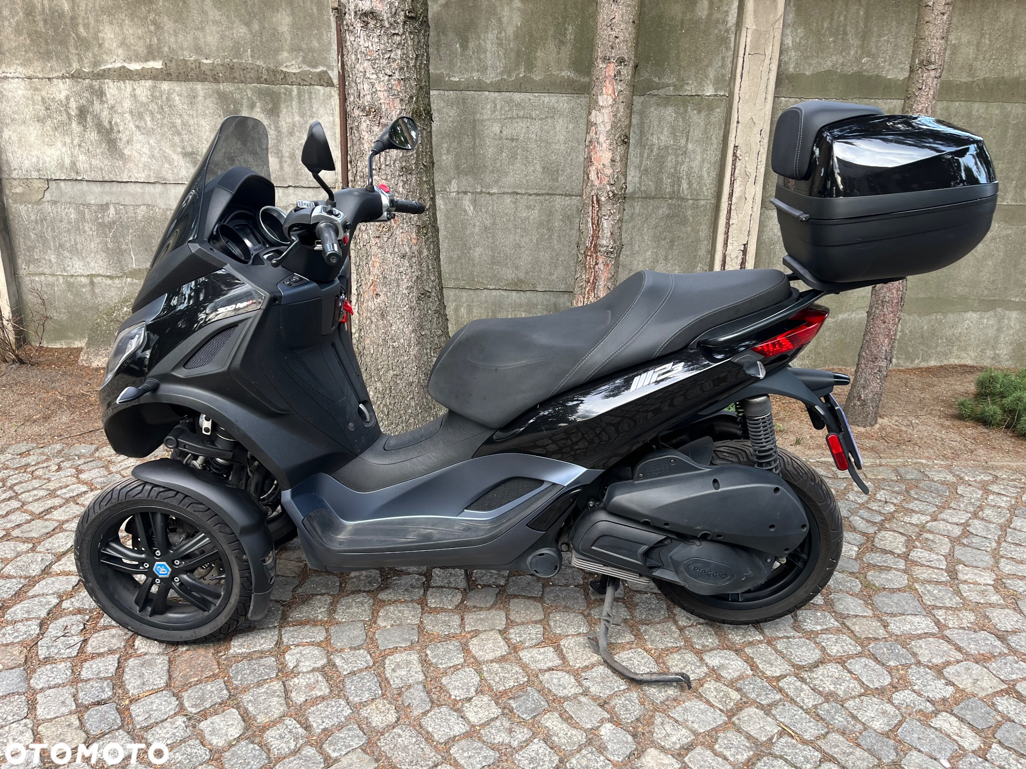 Piaggio MP-3 - 12