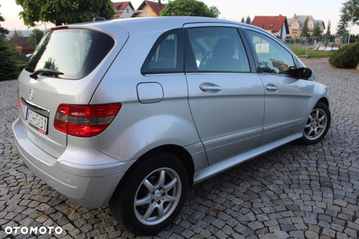 Mercedes-Benz Klasa B 180 CDI Special Edition - 14