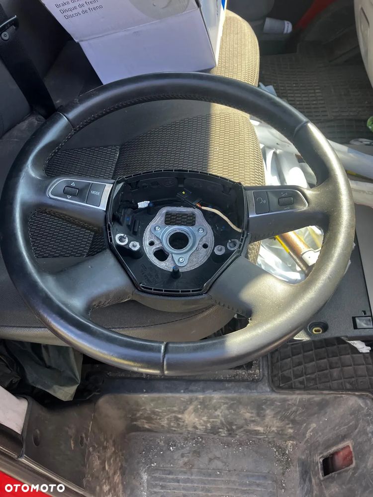 KIEROWNICA MULTIFUNKCYJNA AUDI A3 8P 08-12 - 1