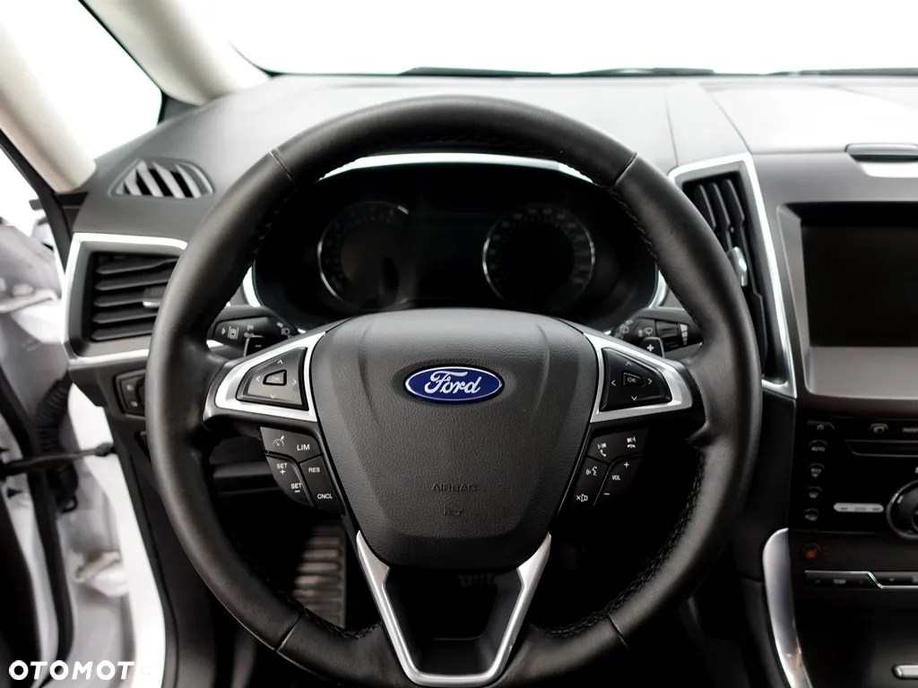Ford Galaxy - 17