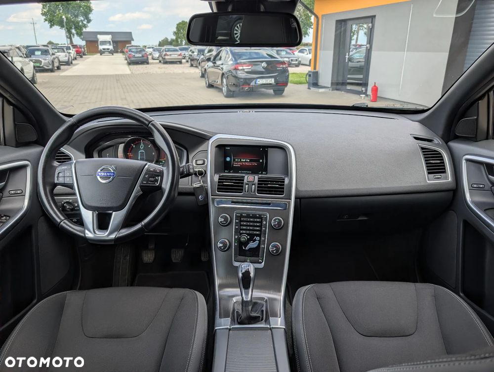 Volvo XC 60 D4 Momentum - 26