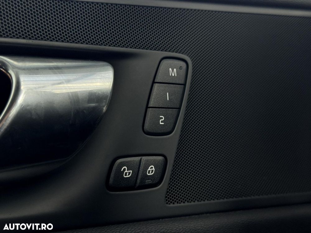 Volvo XC 60 - 13