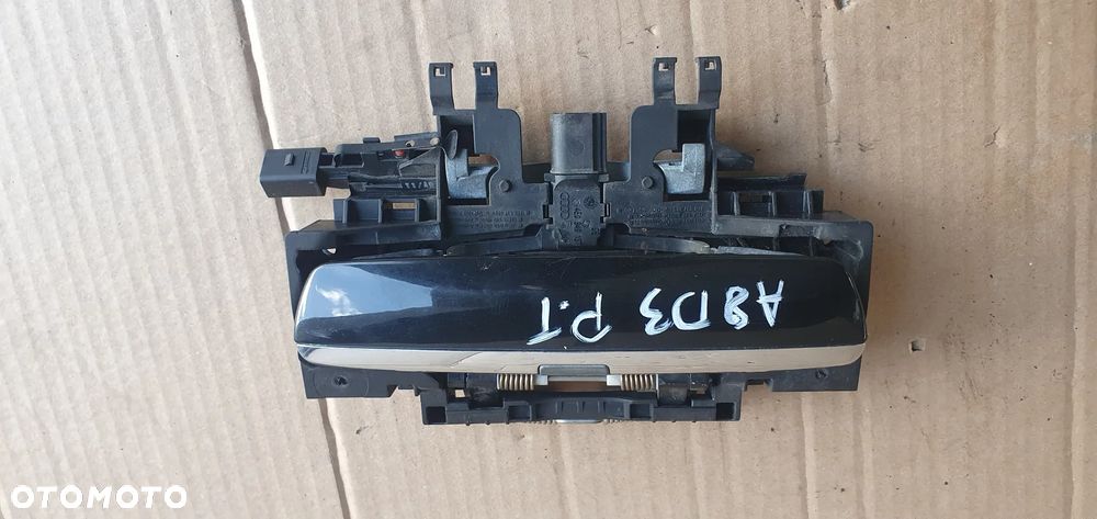 Klamka prawy tył tylna prawa KEYLESS GO Audi A8 D3 - 1