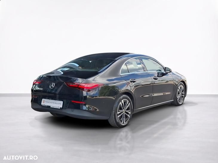 Mercedes-Benz CLA 180 7G-DCT - 7