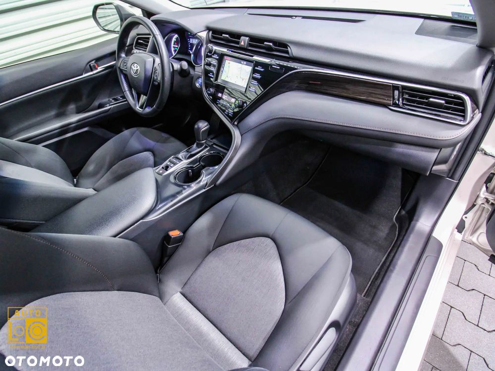 Toyota Camry 2.5 Hybrid Prestige CVT - 9