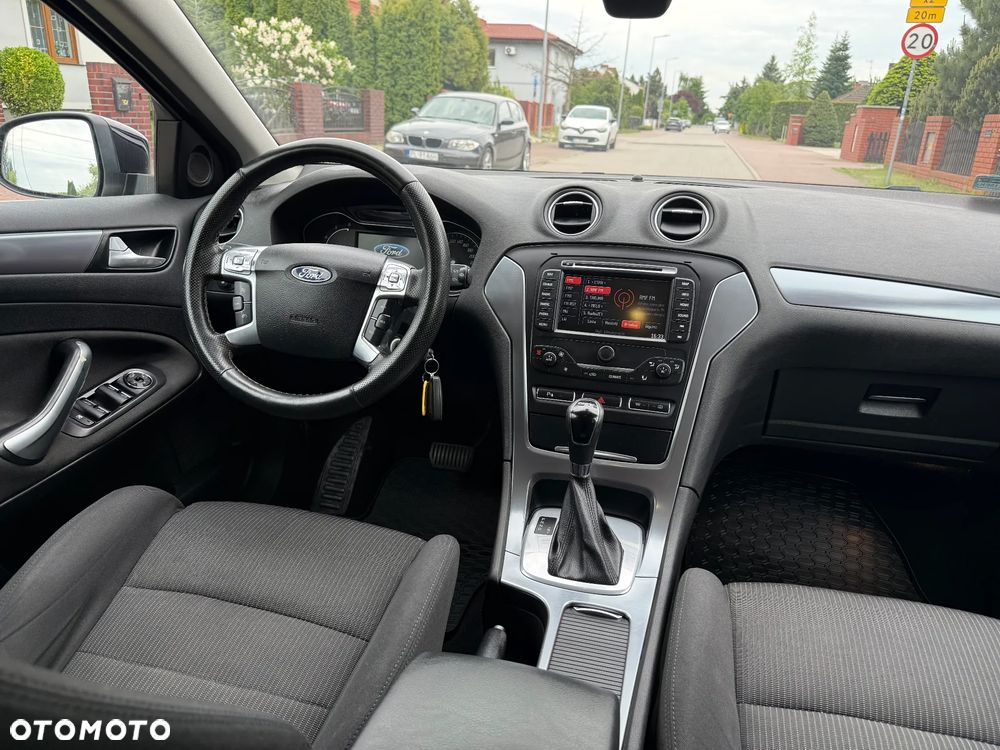 Ford Mondeo - 30