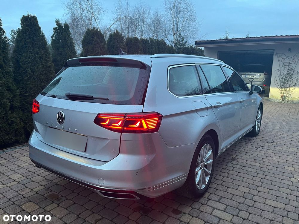 Volkswagen Passat - 10