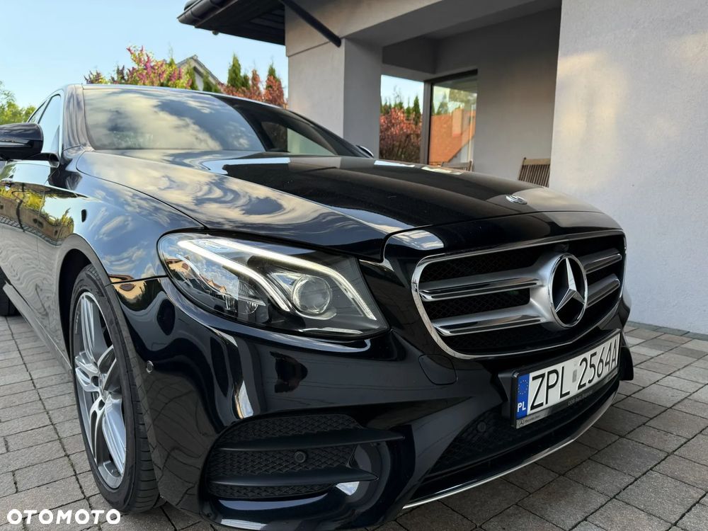 Mercedes-Benz Klasa E 220 d 4-Matic 9G-TRONIC - 4