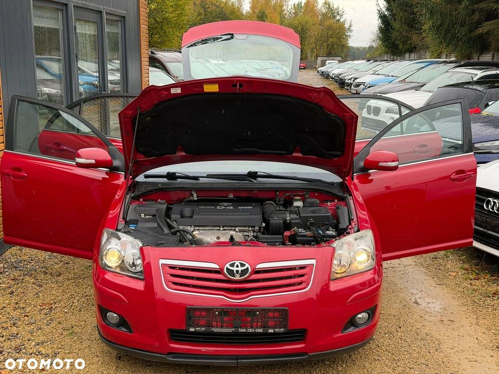 Toyota Avensis - 28
