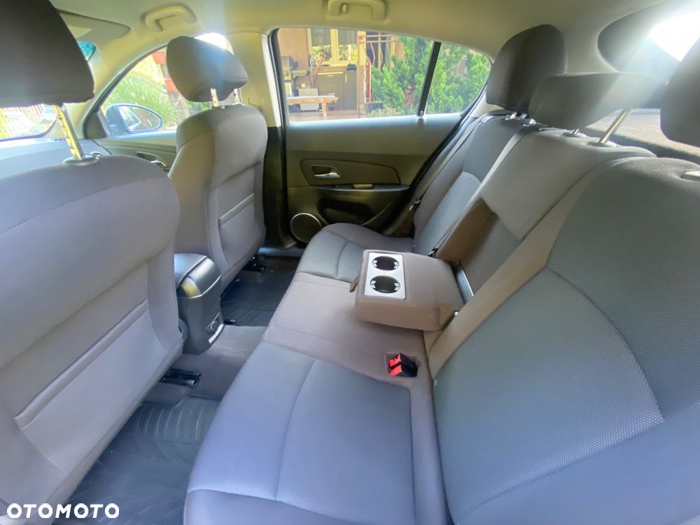 Chevrolet Cruze 2.0 D LTZ+ - 10