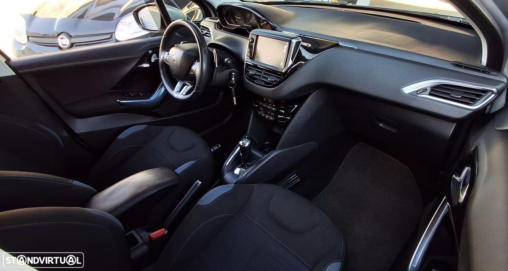 Peugeot 208 1.6 e-HDi Allure 2-Tronic - 11